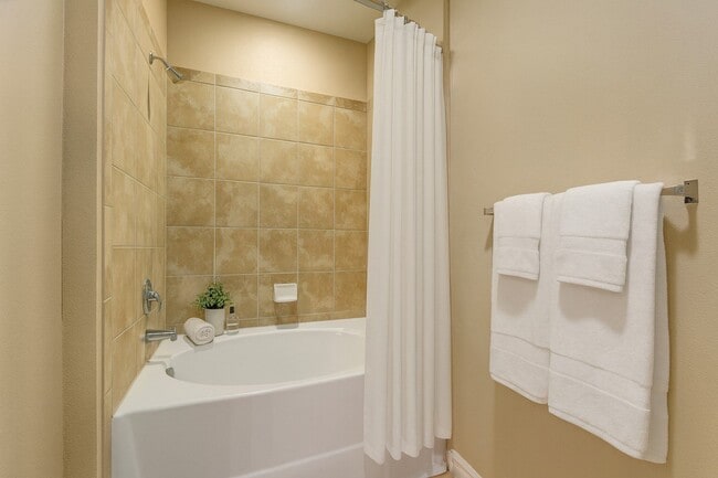 Photo - Mission Green