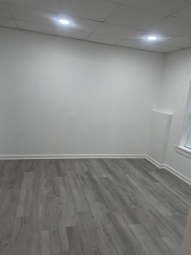 1161 Wicker Oak Dr Unidad 2-Bedroom Basement