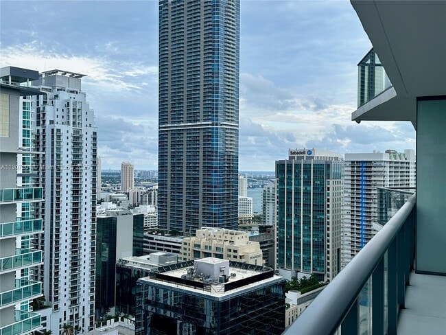 Photo - 1300 S Miami Ave Unidad 3410