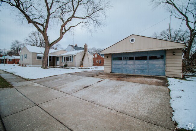 Building Photo - 4253 Garrison Rd Rental