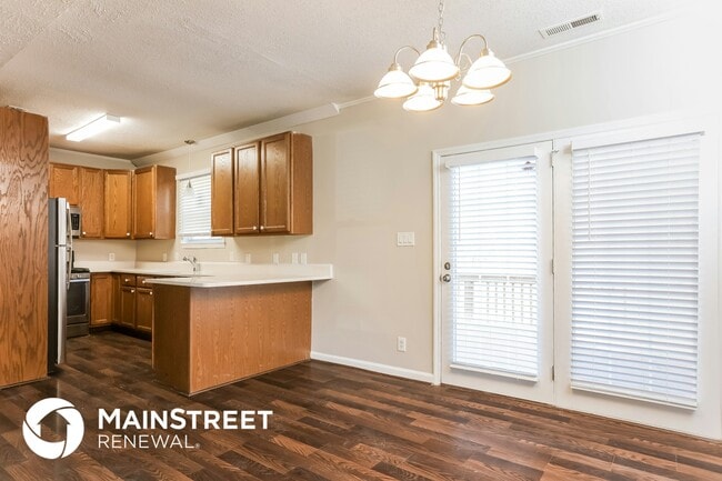 Photo - 223 Crestview Dr