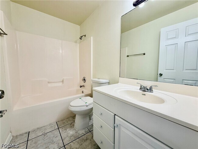 Photo - 4737 28th St SW