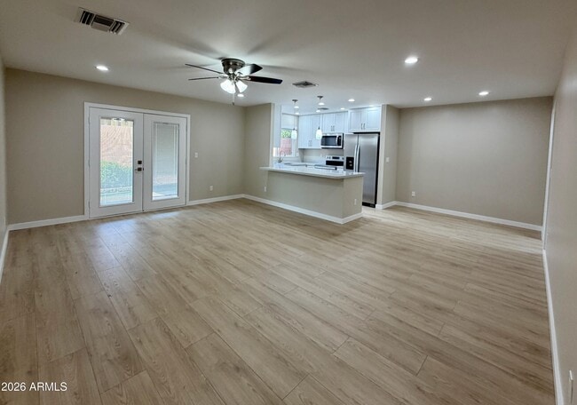 Photo - 2532 E Bluefield Ave