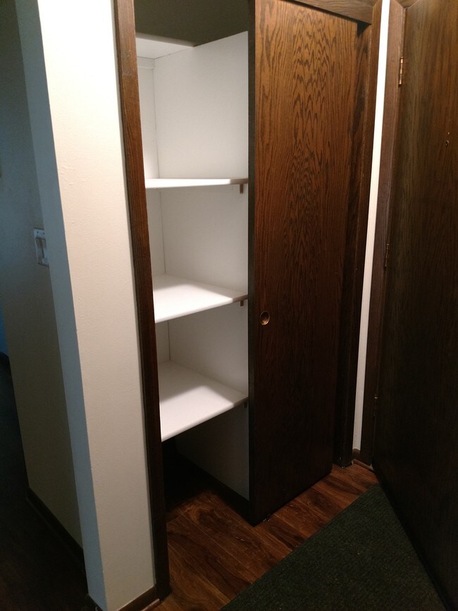 Pantry - 2076 Chateau Ct Unit 210