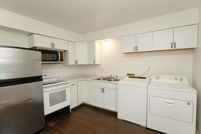 Photo - 8104 Turner Rd