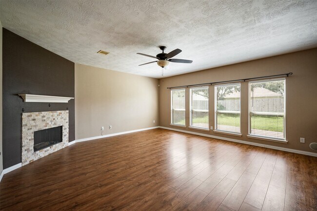 Photo - 2931 Silver Landing Ln