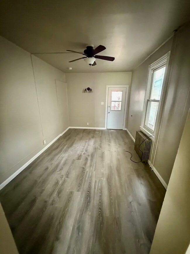 Building Photo - 142 Beckley St