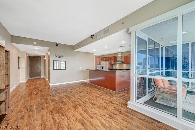 Building Photo - 4575 Dean Martin Dr Unit 806