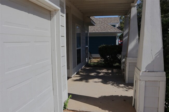 Photo - 9724 Old Field Dr