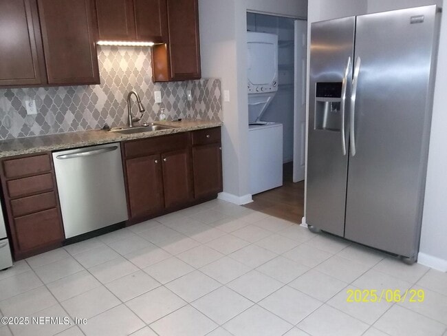 Photo - 2300 Twelve Oaks Dr Condo Unit E7