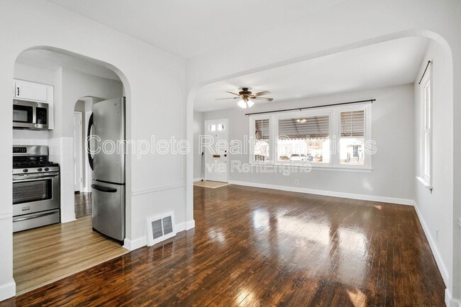 Photo - 8118 Blanchard Dr House
