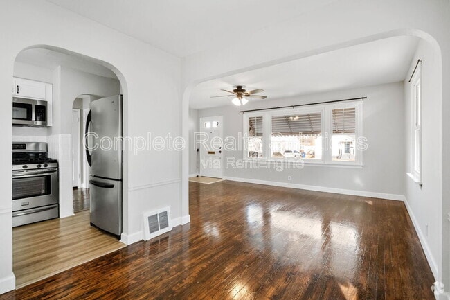 Building Photo - 8118 Blanchard Dr Rental