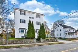 Building Photo - 14 W Water St Unit #3