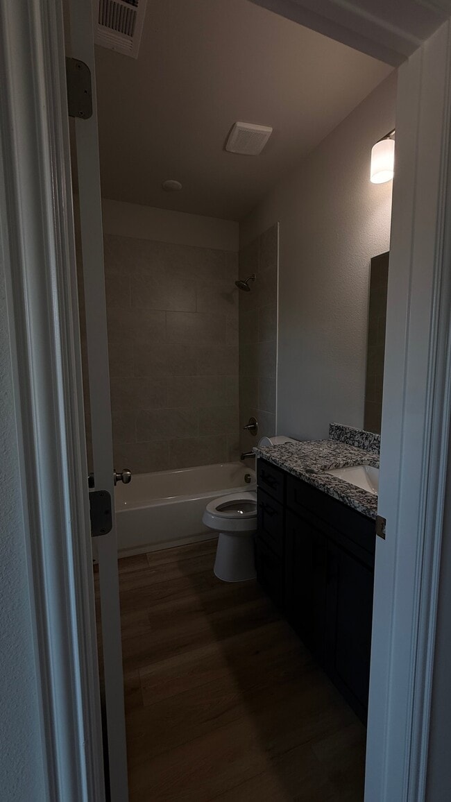 Photo - 3329 Eastland St