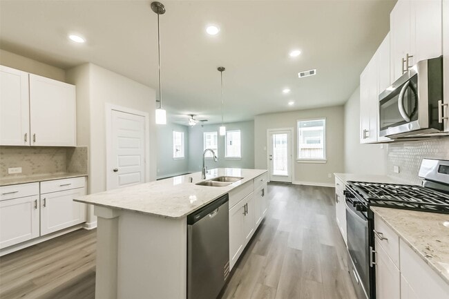 Building Photo - 583 Avisa Dr Rental