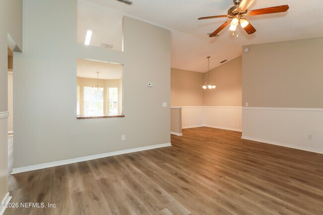 Photo - 7710 Pepper Cir W