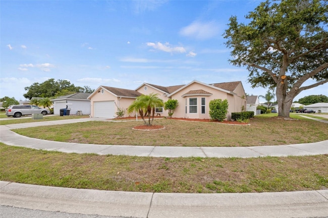 Photo - 6507 61st Dr E