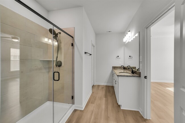 Building Photo - 10902 Bonfire Trl