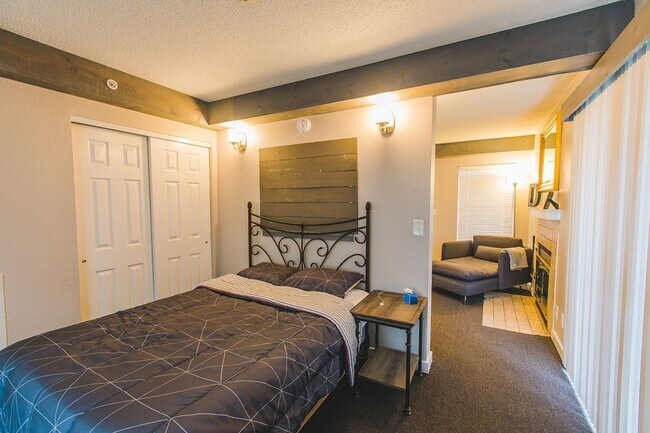 Photo - Waterfront Apartments (TCT 1600, LLC)