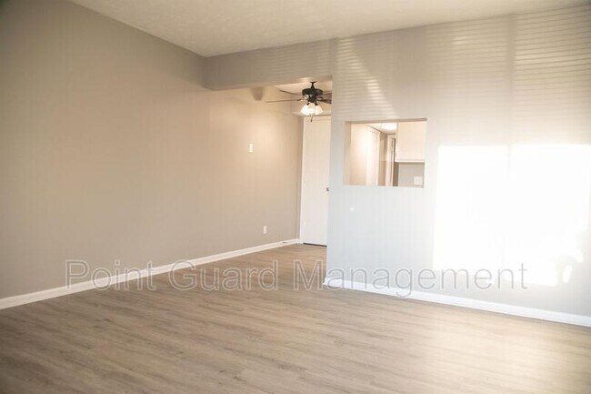 Photo - 4206 Frances St