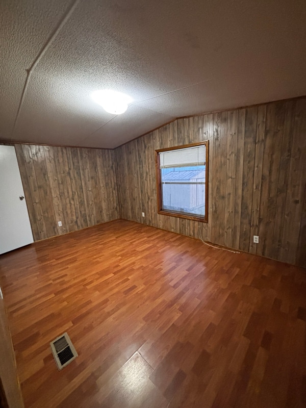 Photo - 1081 Mustang Dr