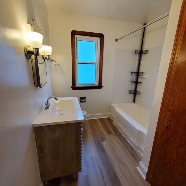 4905 Behrwald Ave Unidad 2