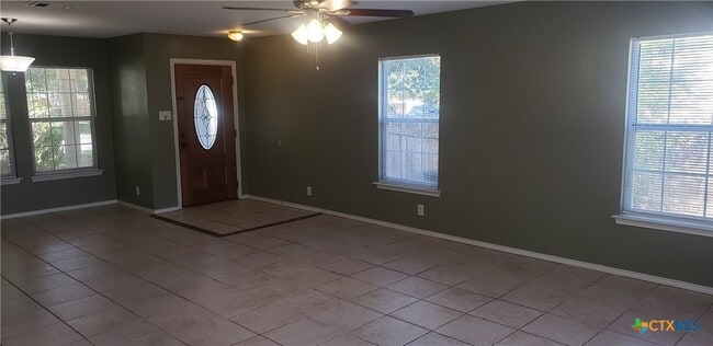 Photo - 84 Elm Hill Ct