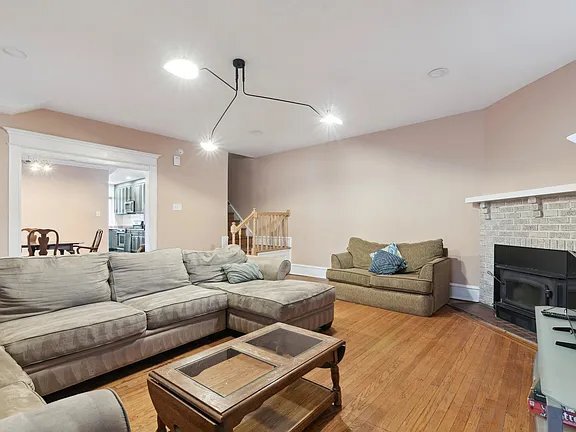Photo - 5400 Woodcrest Ave