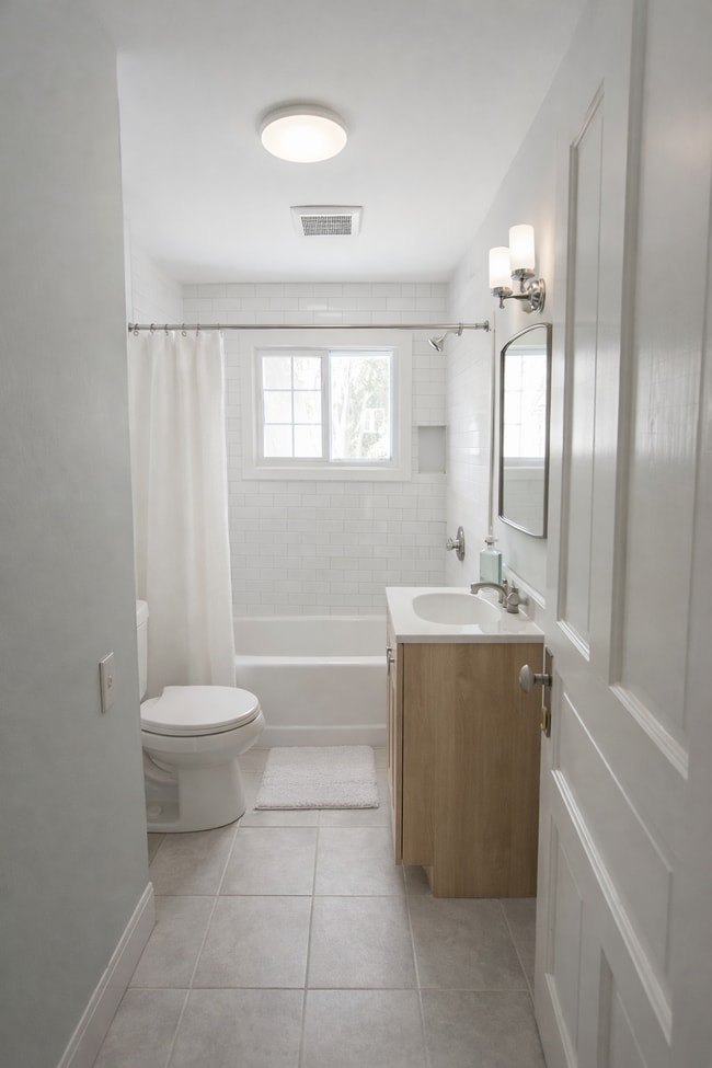 Photo - 831 Lancaster Ave