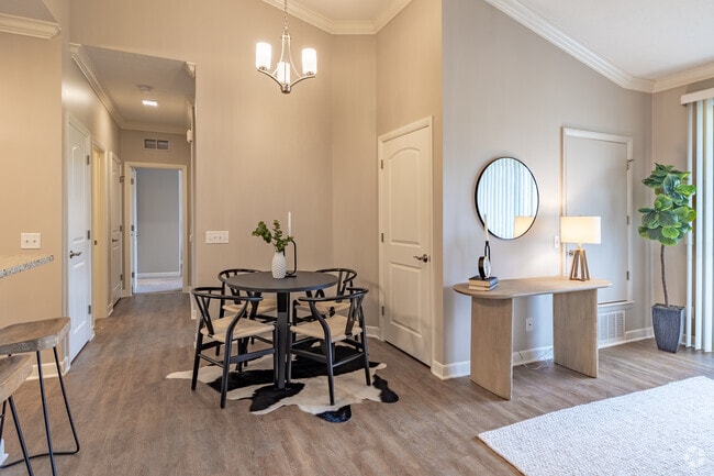 2BD, 2BA - 1,040-1,129SF