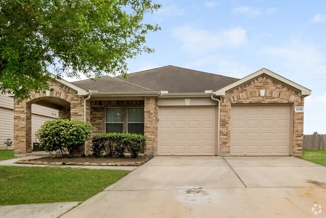 Building Photo - 21639 Kingston Terrace Ln Rental