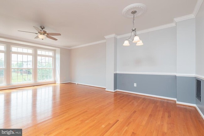 Building Photo - 42724 Rolling Rock Square Rental