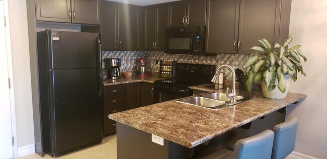 Photo - 67 Kingsbury Sq