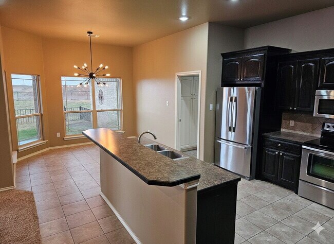 Photo - Wonderful Country Home with Plenty of Space!