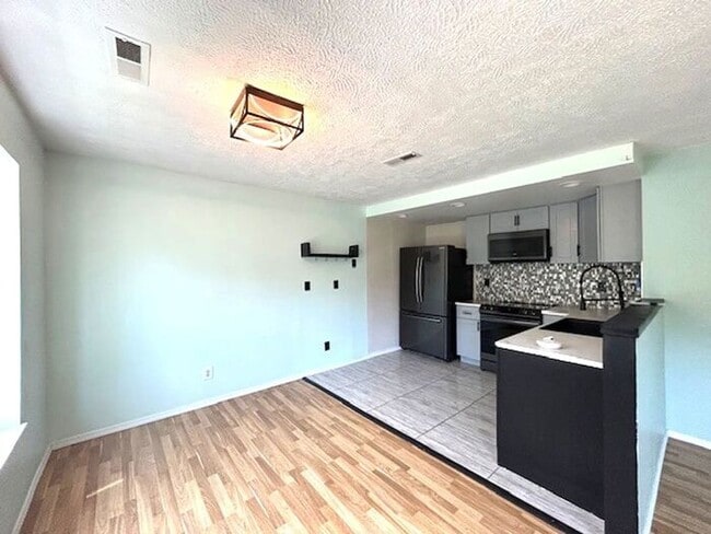 Photo - Nice 2 bedroom 2 bath home