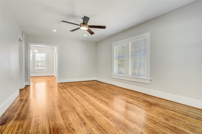 Photo - 4314 Bell St