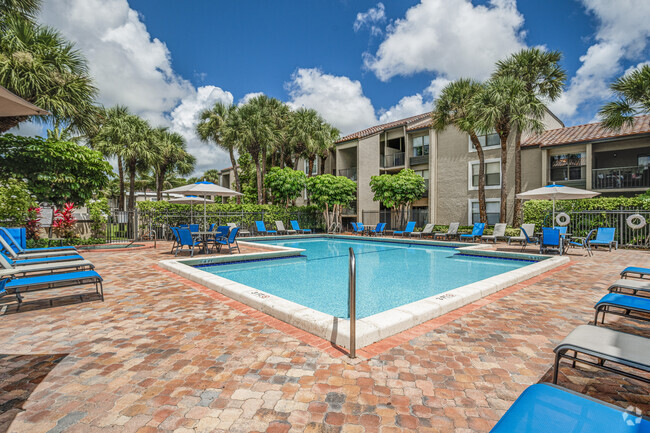 Pool - Boca Colony Apartments
