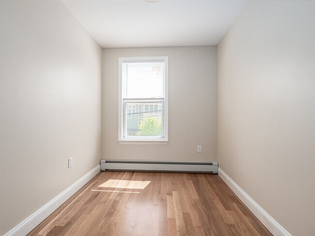 62 Temple St Unit 2