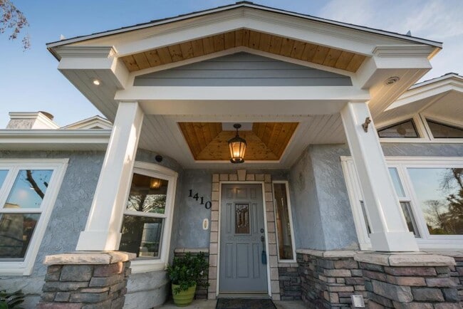 Photo - Calle Violeta Unit Main