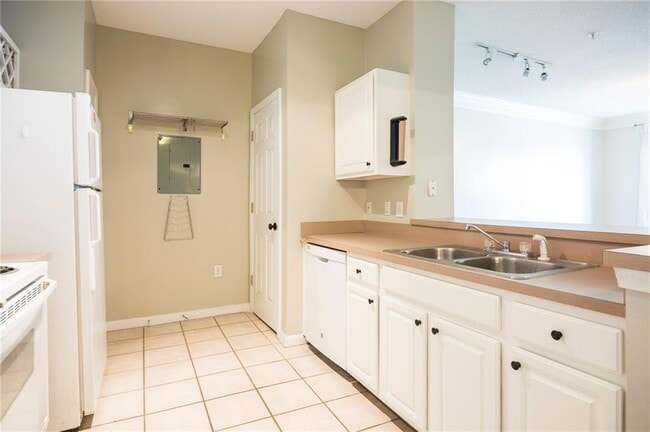 Photo - 955 Juniper St NE Unit 3228