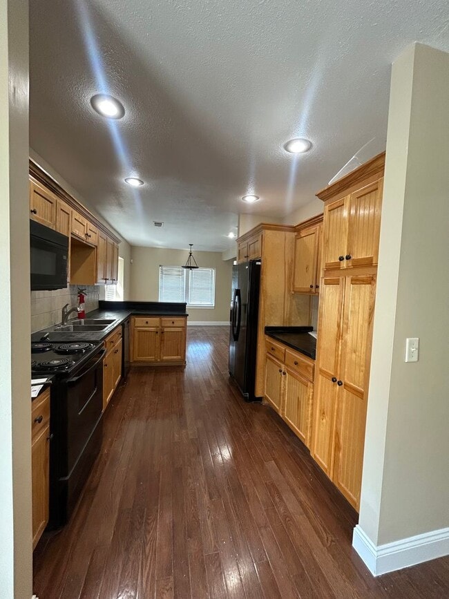 Photo - Upstairs 3 Bedroom Duplex Unit