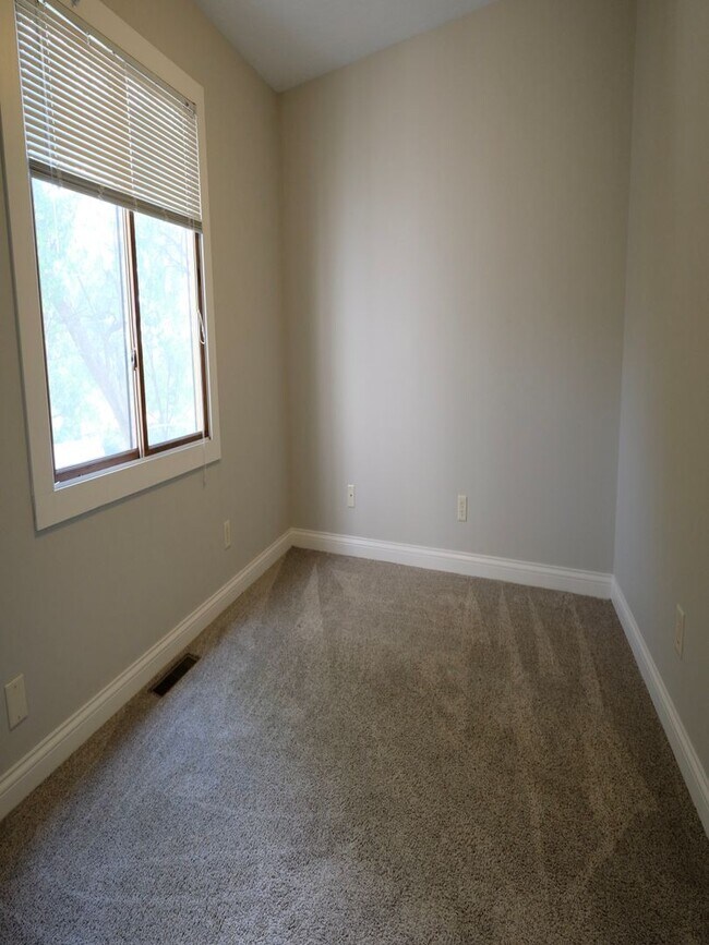 Photo - Well maintained 3 Bed 2.5 bath condo in a very quiet location. 2 car detached. Full unfinished ba...