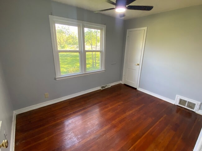 Photo - 329 S 64th St