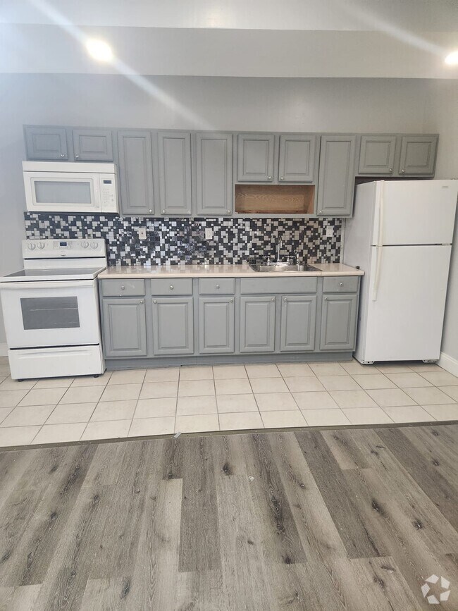 Building Photo - Market Street Apartments Unit 2