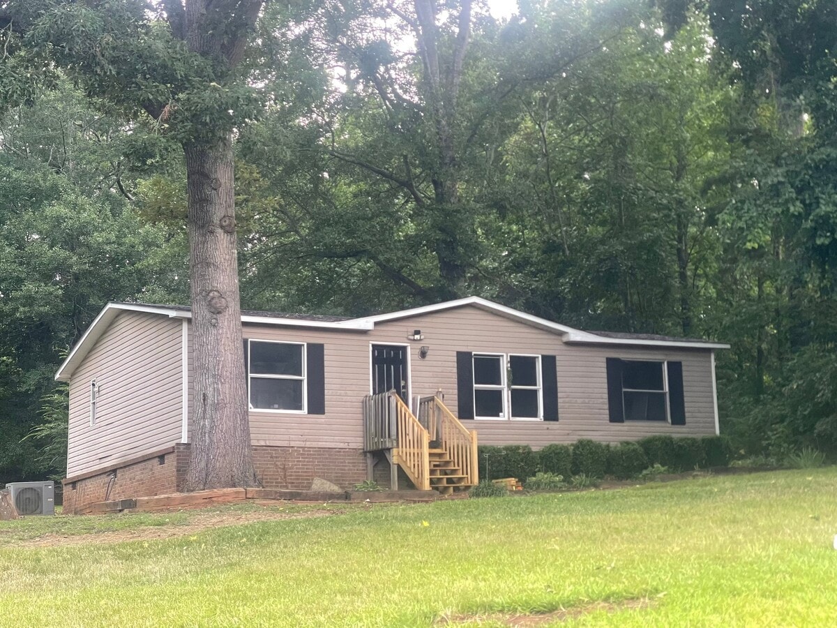 Photo - 200 Owens Meadow Ct