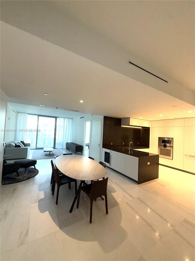 Photo - 300 Biscayne Blvd Way Unidad 4209