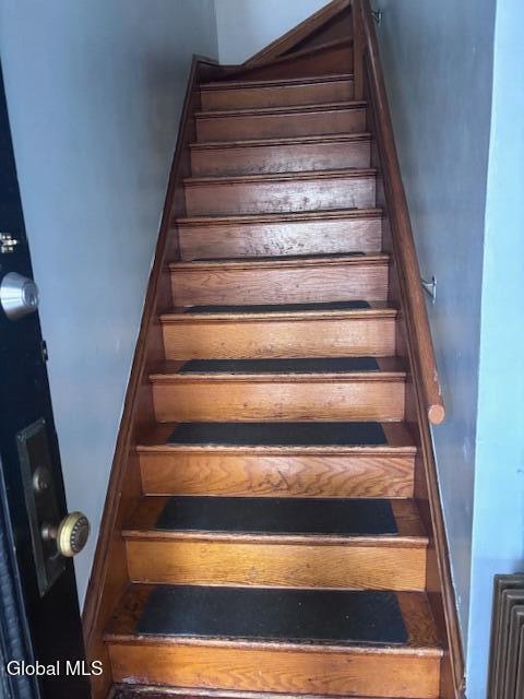 Photo - 17 Cuyler Ave Unit 2nd Floor