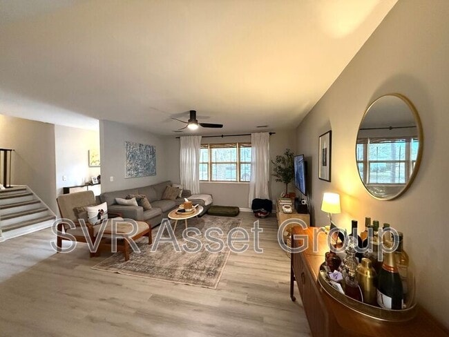 Photo - 1272 Arlingwood Ave