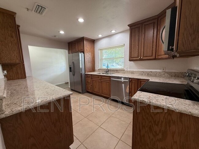 Photo - 8340 Le Mesa St