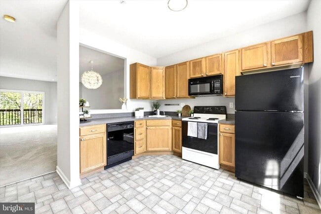 Photo - 248 Roosevelt Ave